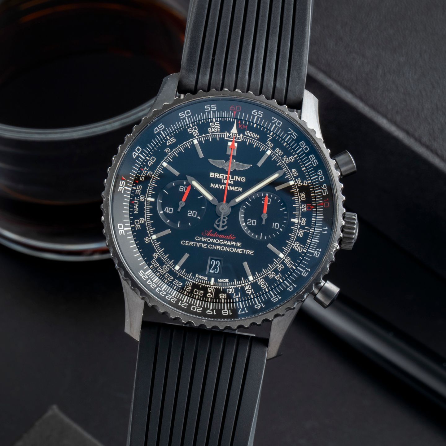 Breitling Navitimer 01 (46 MM) MB012822/BE51 (Onbekend (willekeurig serienummer)) - Zwart wijzerplaat 46mm Staal (3/8)