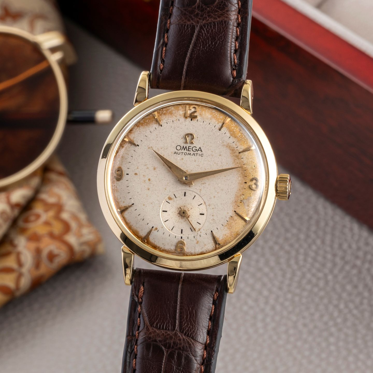 Omega Vintage 2659 (1950) - Champagne wijzerplaat 34mm Geelgoud (3/8)