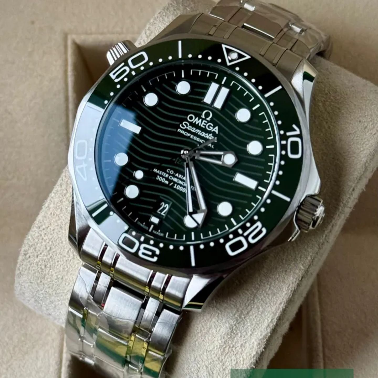 Omega Seamaster Diver 300 M 210.30.42.20.10.001 - (3/7)