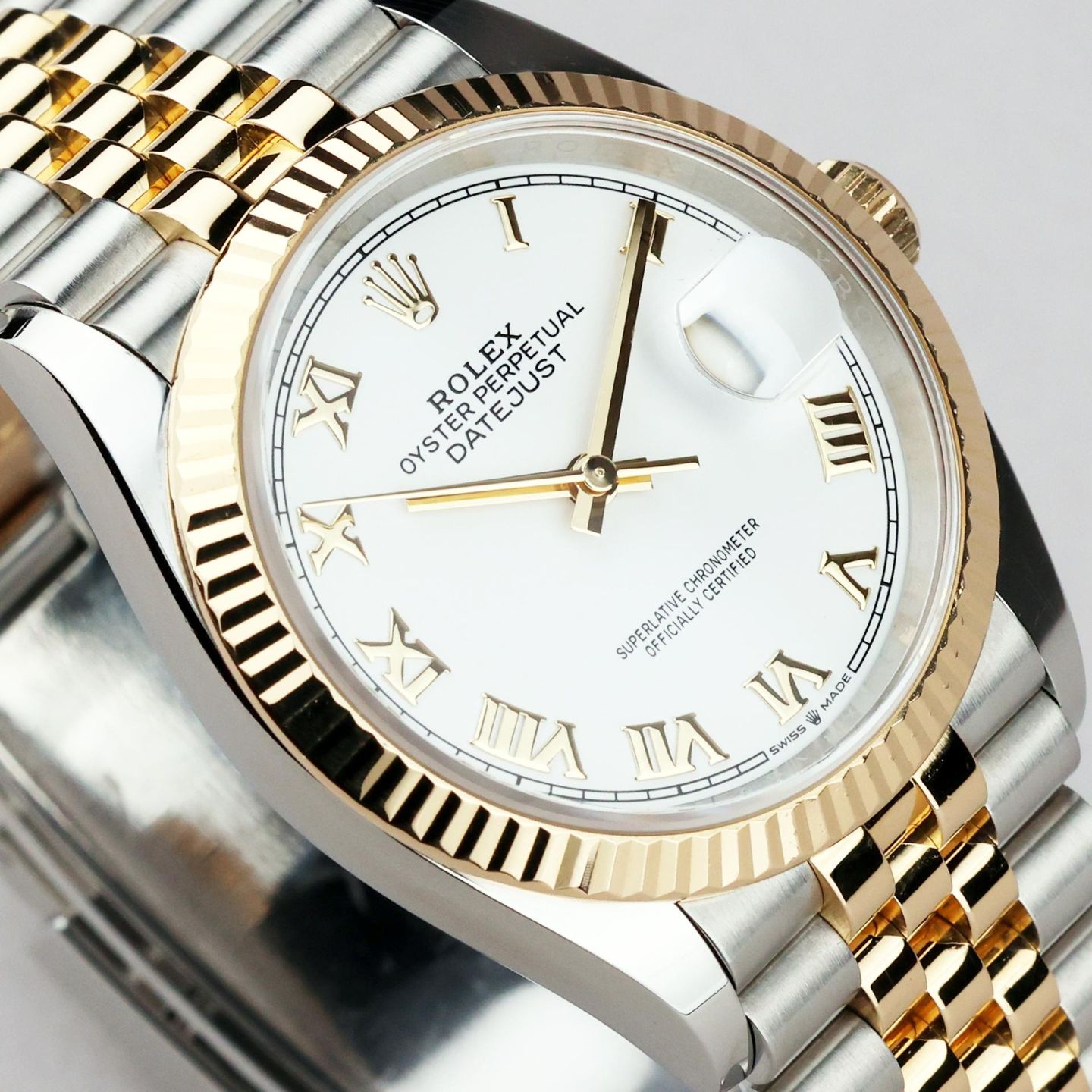 Rolex Datejust 36 126233 (2023) - 36 mm Gold/Steel case (3/8)