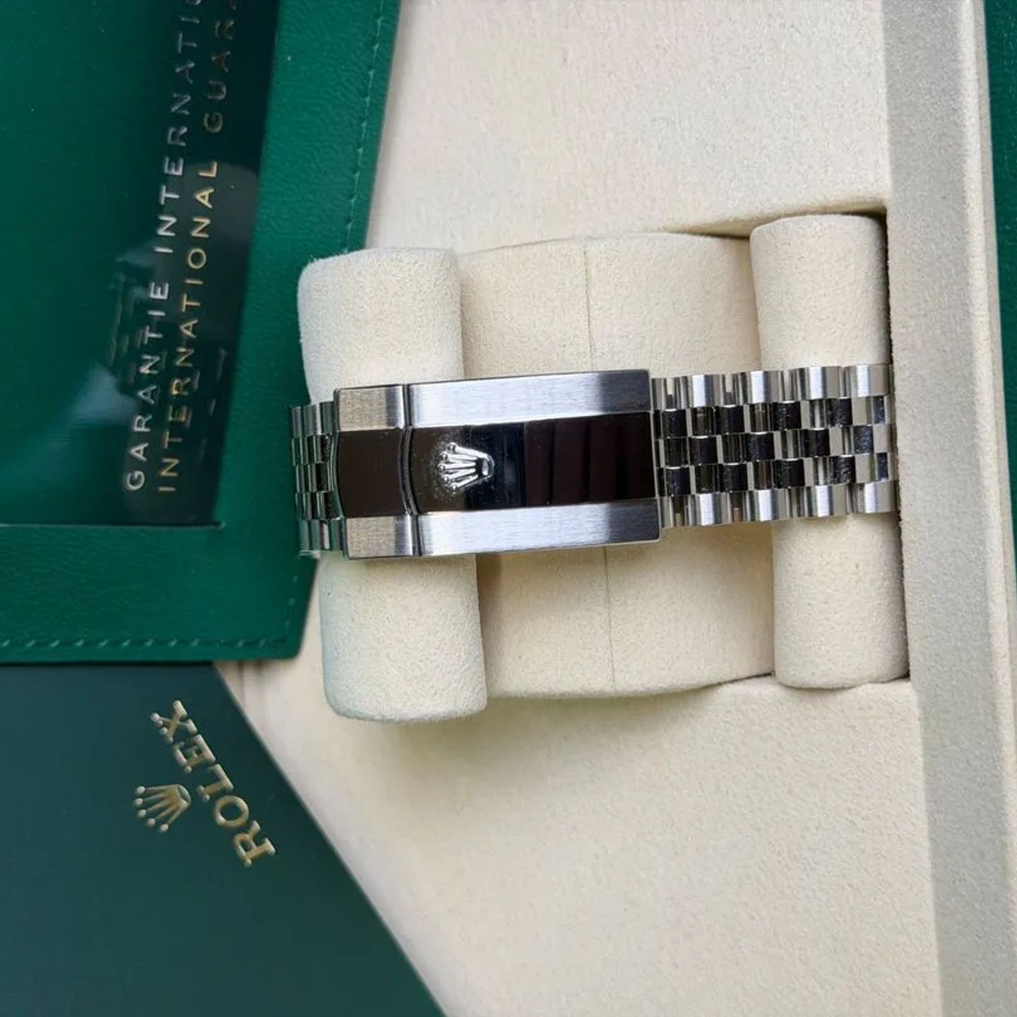 Rolex Datejust 41 126334 (2025) - Groen wijzerplaat 41mm Staal (2/8)