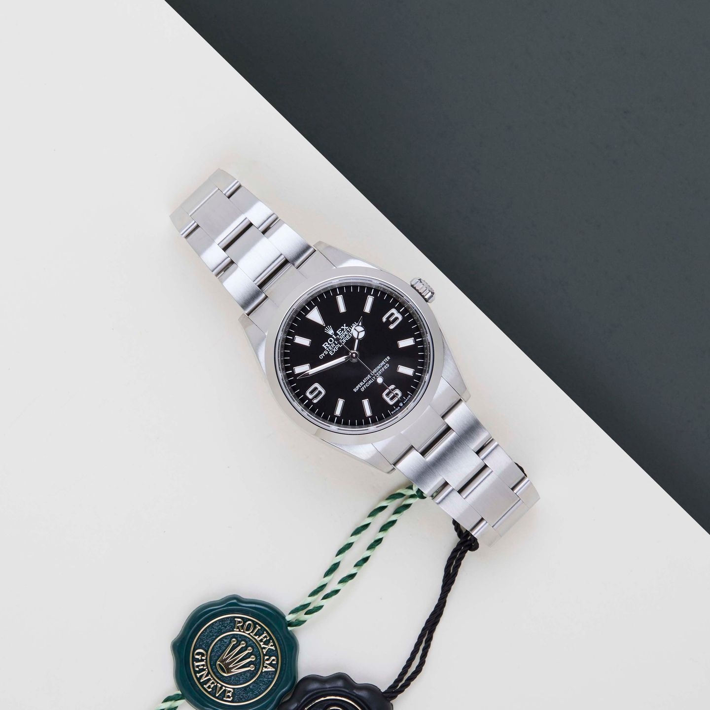 Rolex Explorer 124270 - (2/8)