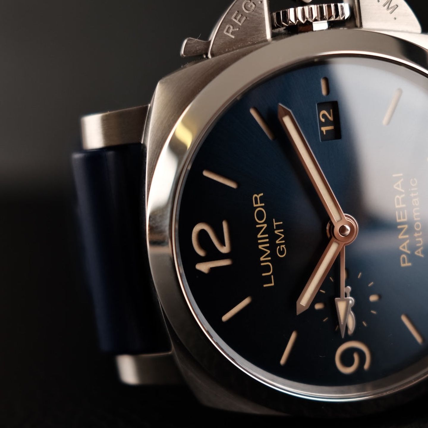 Panerai Luminor 1950 3 Days GMT Automatic PAM01033 (2024) - Blue dial 44 mm Steel case (7/8)