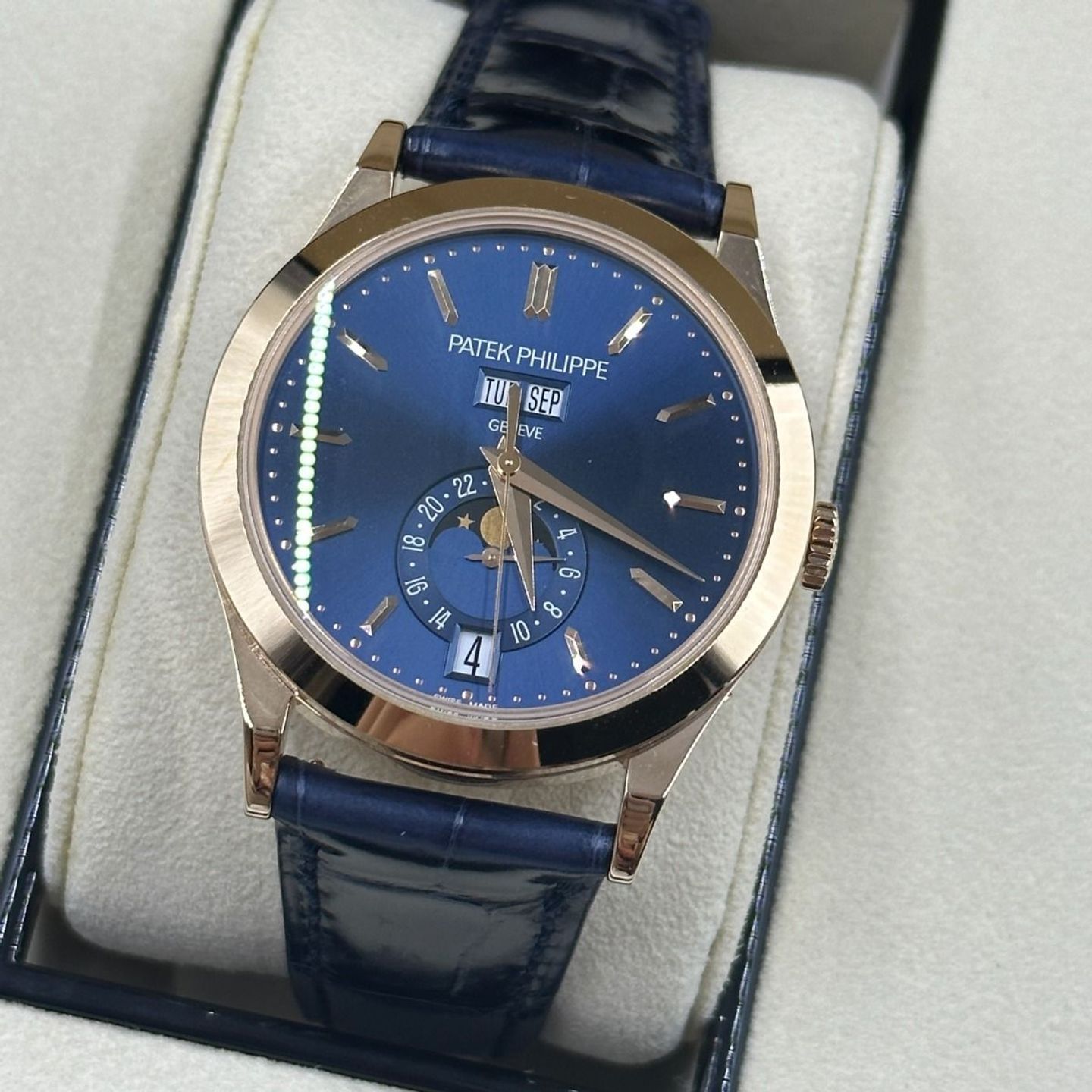 Patek Philippe Annual Calendar 5396R-014 (2020) - Blauw wijzerplaat 38mm Roségoud (7/8)