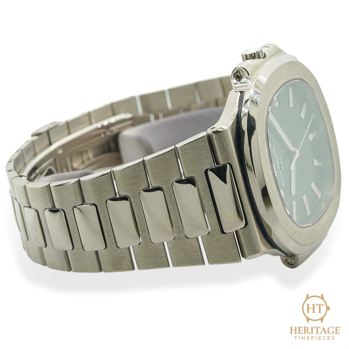 Patek Philippe Nautilus 3711/1G-001 - (5/8)