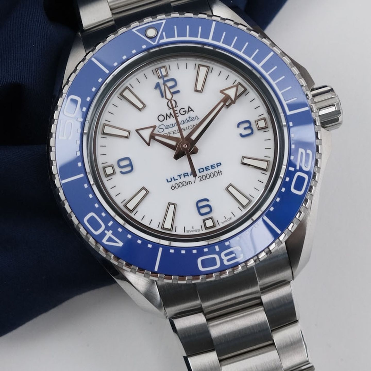 Omega Seamaster Planet Ocean 215.30.46.21.04.001 - (3/8)