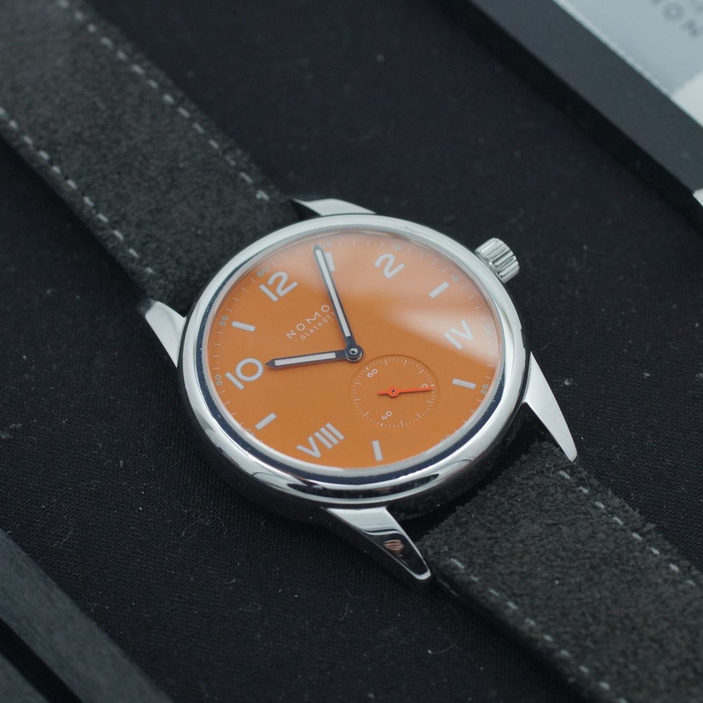 NOMOS Club Campus 729 (2022) - Oranje wijzerplaat 39mm Staal (1/8)