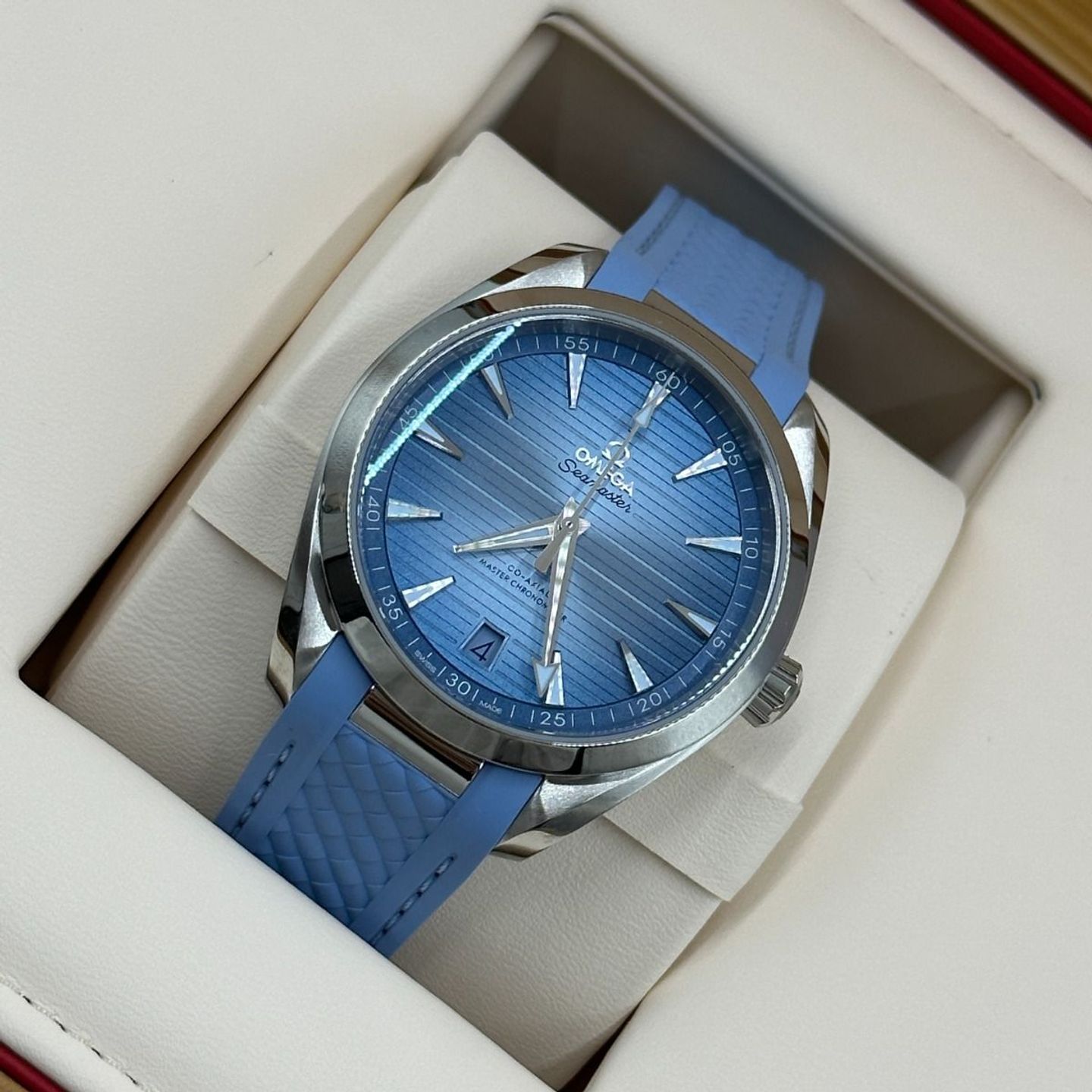 Omega Seamaster Aqua Terra 220.12.41.21.03.008 (2024) - Blue dial 41 mm Steel case (8/8)