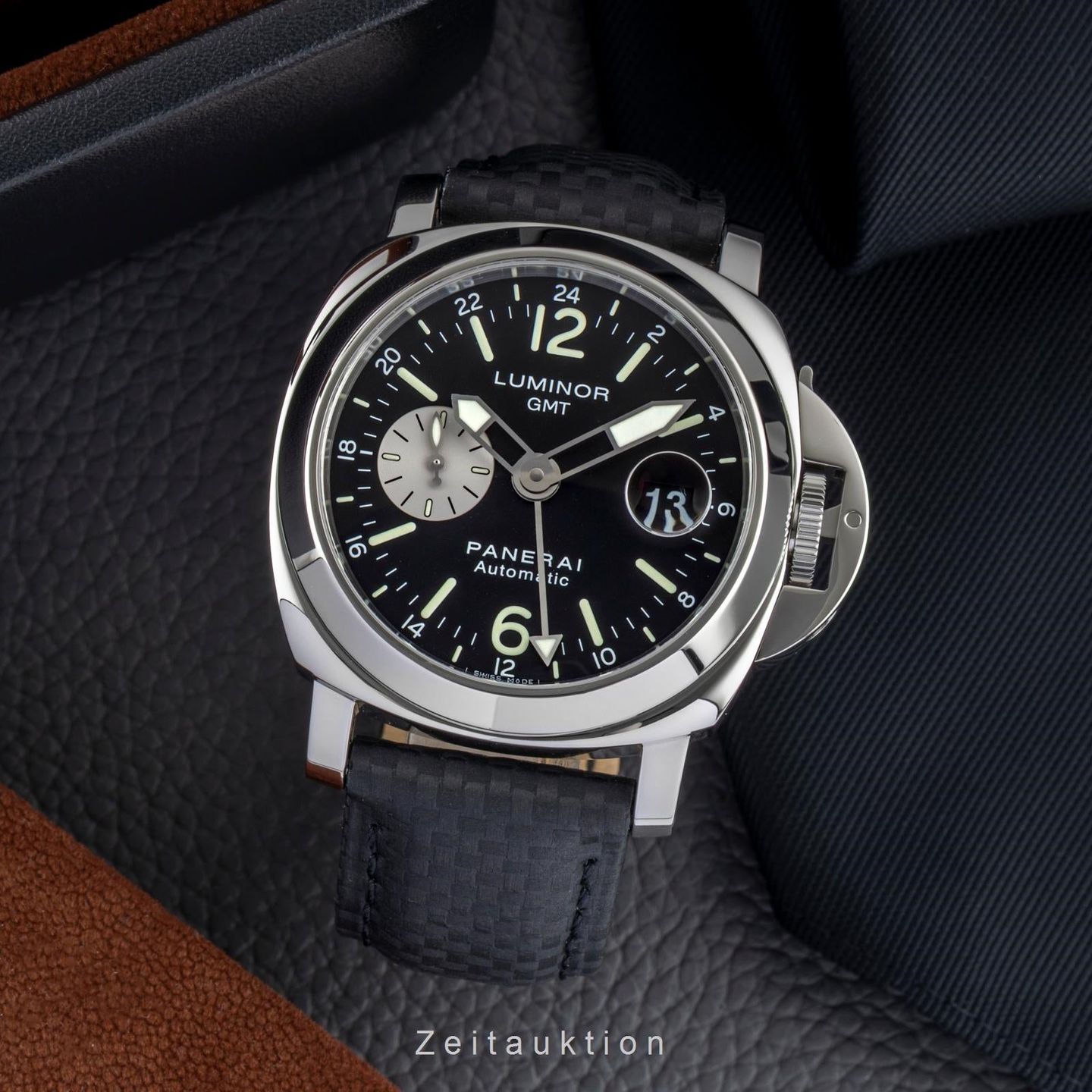 Panerai Luminor GMT Automatic PAM00088 (2002) - Black dial 44 mm Steel case (3/8)