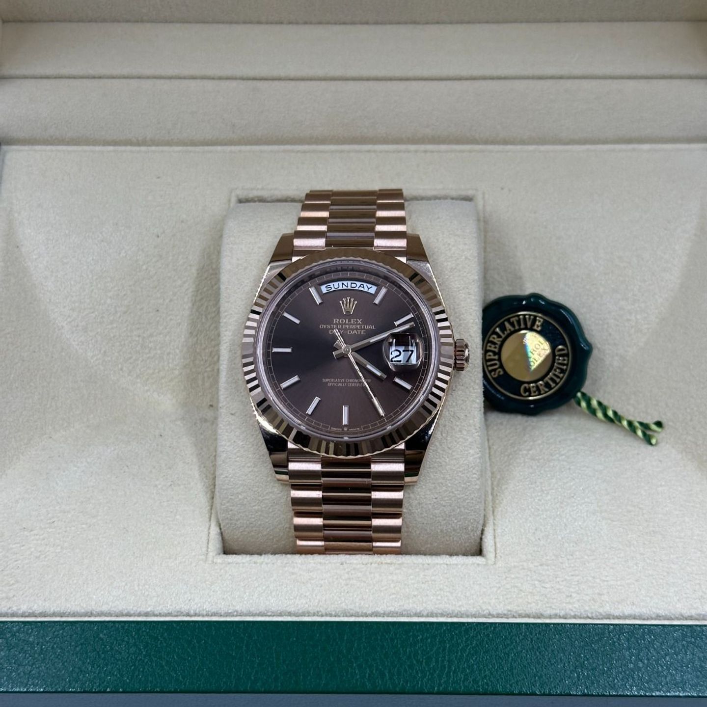 Rolex Day-Date 40 228235 (2024) - Brown dial 40 mm Rose Gold case (4/8)