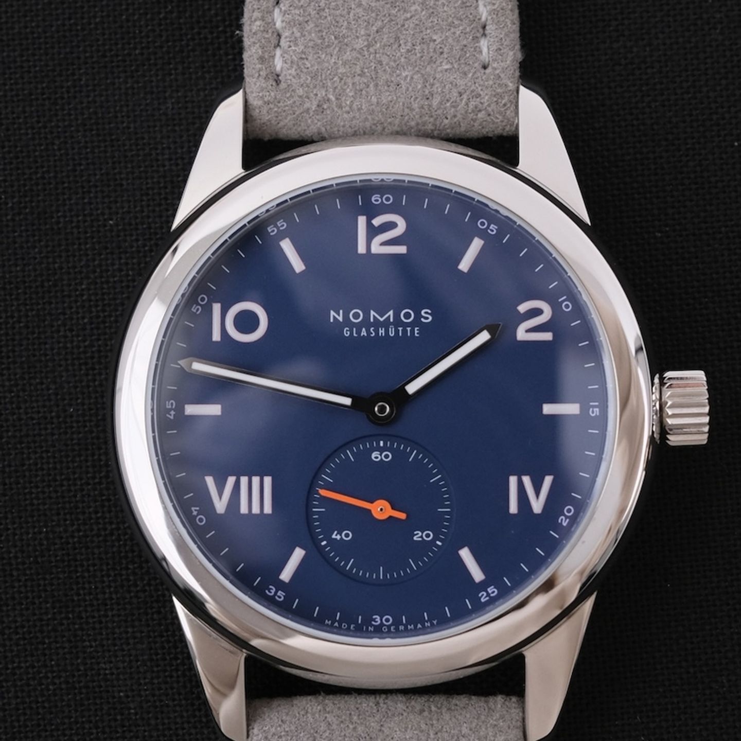 NOMOS Club 719 - (3/8)