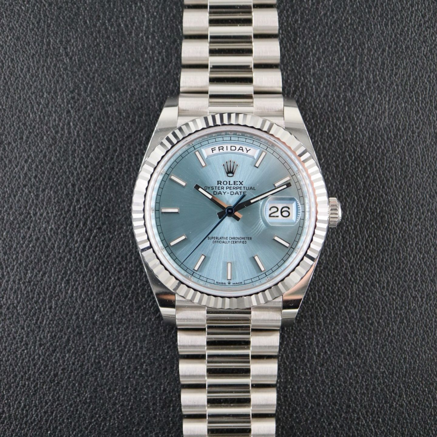 Rolex Day-Date 40 228236 (2024) - Blauw wijzerplaat 40mm Platina (1/8)