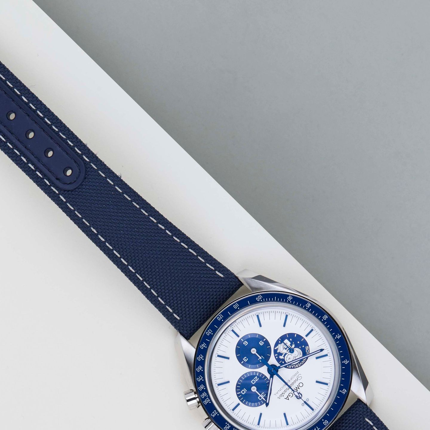 Omega Speedmaster Professional Moonwatch 310.32.42.50.02.001 (2026) - Zilver wijzerplaat 42mm Staal (4/8)