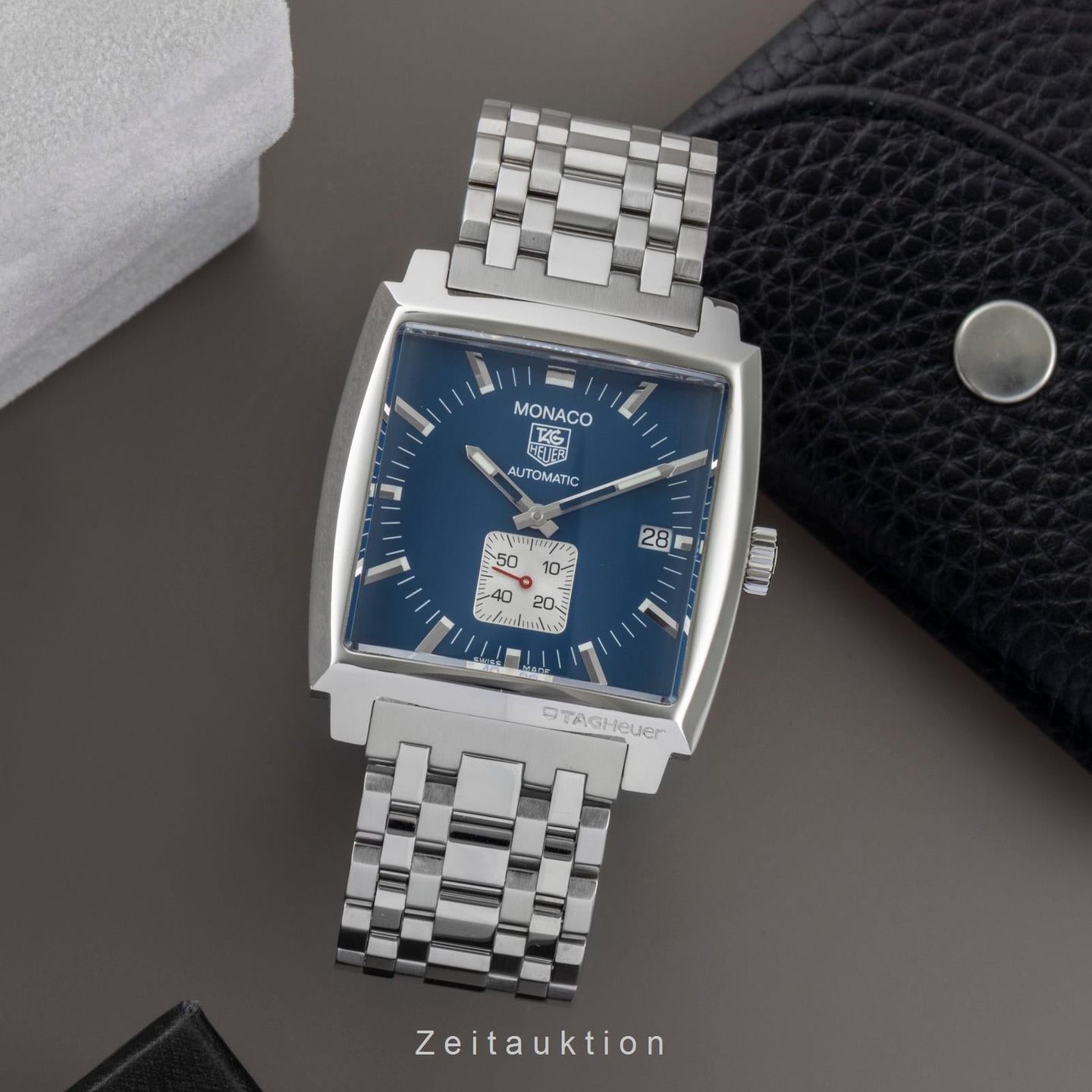 TAG Heuer Monaco Calibre 6 WW2111 (2010) - Blue dial 37 mm Steel case (3/8)
