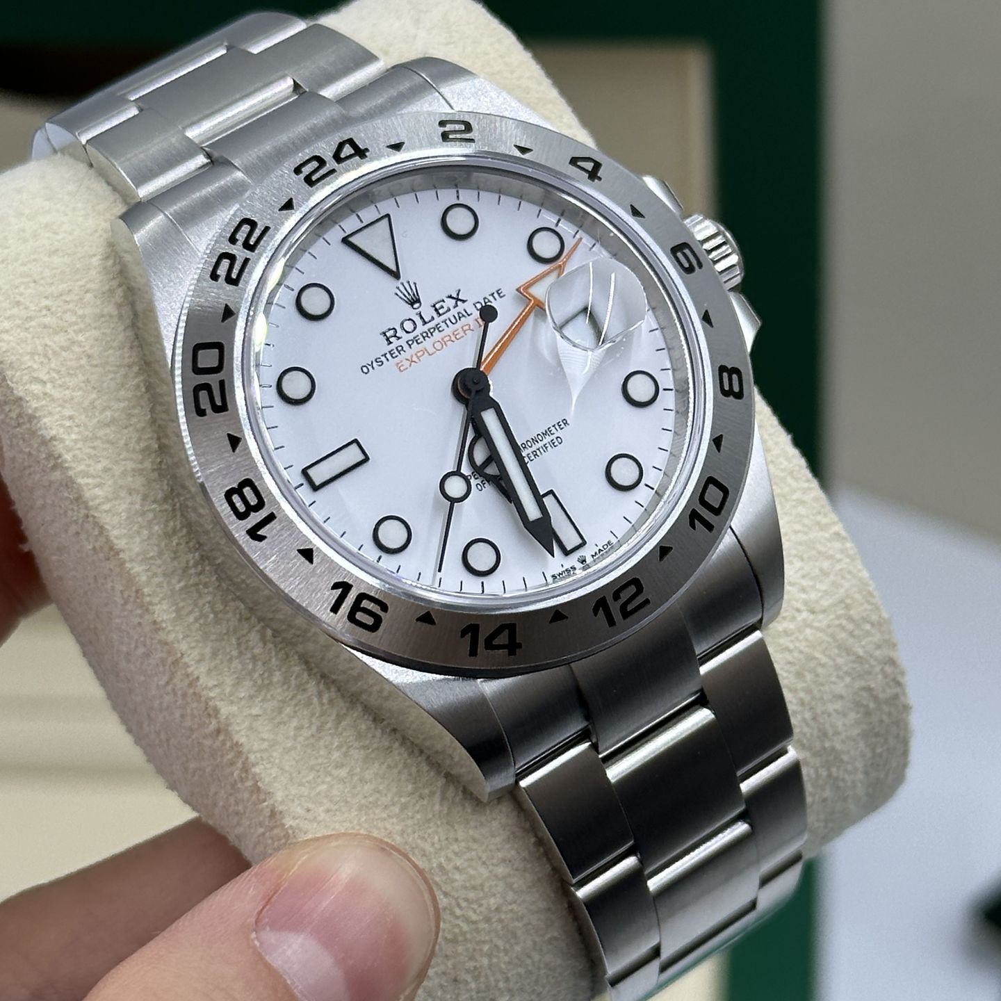 Rolex Explorer II 226570 (Onbekend (willekeurig serienummer)) - Wit wijzerplaat 42mm Staal (7/8)