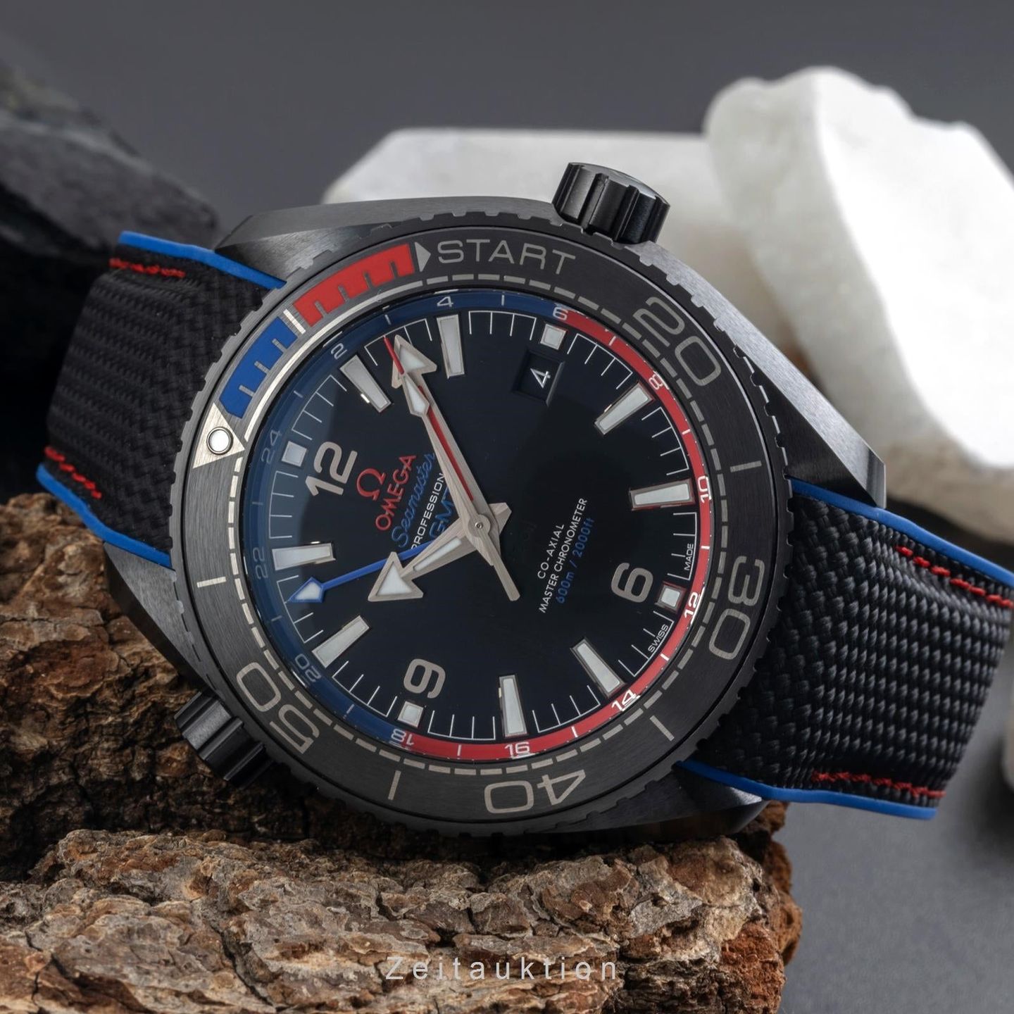 Omega Seamaster Planet Ocean 215.92.46.22.01.004 - (2/8)