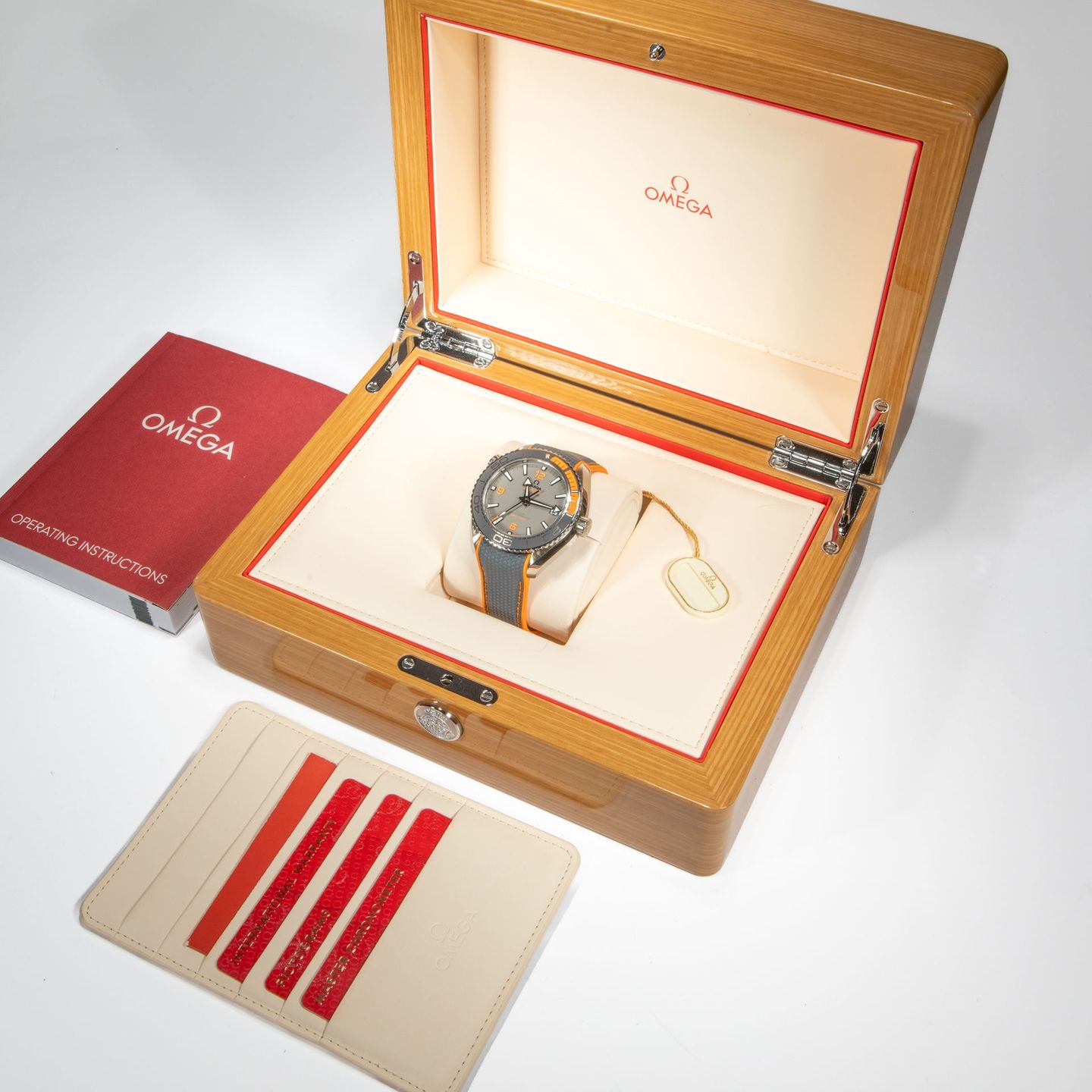 Omega Seamaster Planet Ocean 215.92.44.21.99.001 - (2/5)