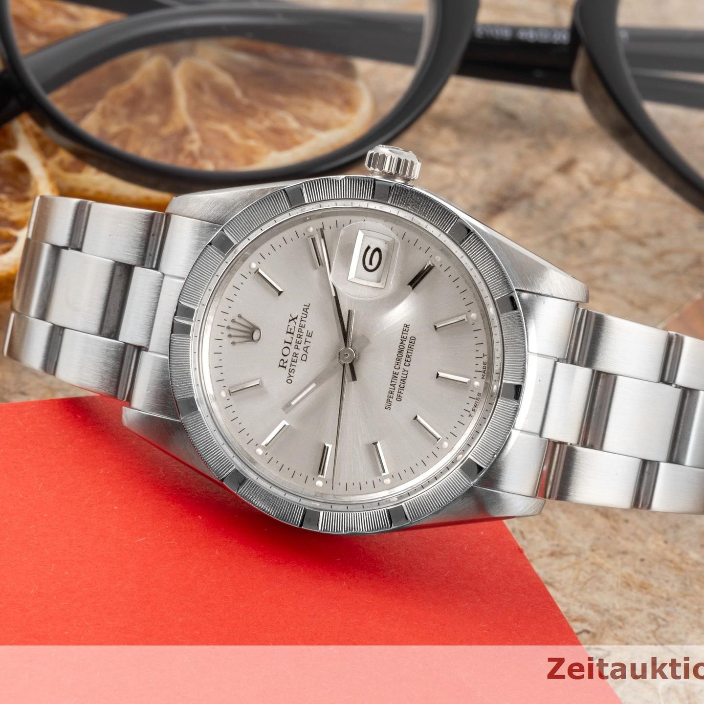 Rolex Oyster Perpetual Date 15010 (1988) - Silver dial 34 mm Steel case (2/8)