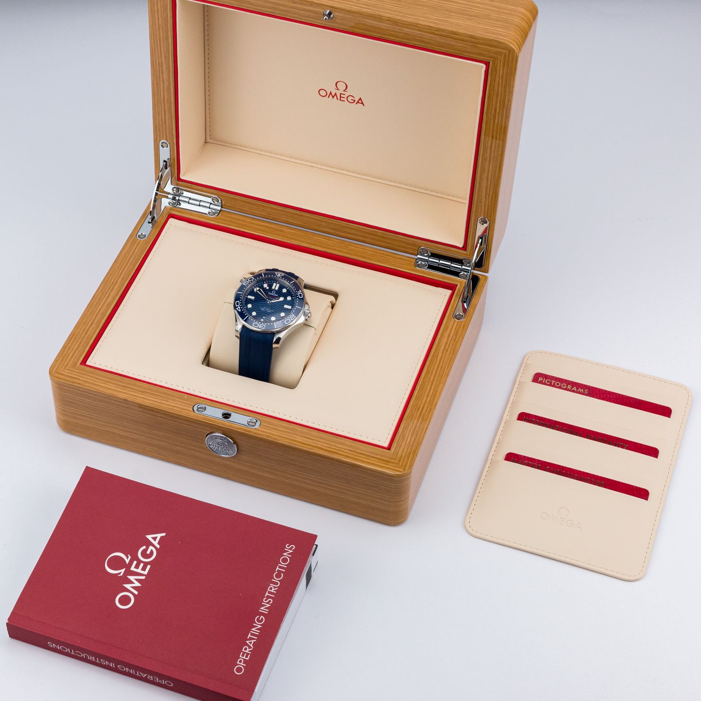 Omega Seamaster Diver 300 M 210.32.42.20.03.001 (2020) - Blauw wijzerplaat 42mm Staal (2/8)