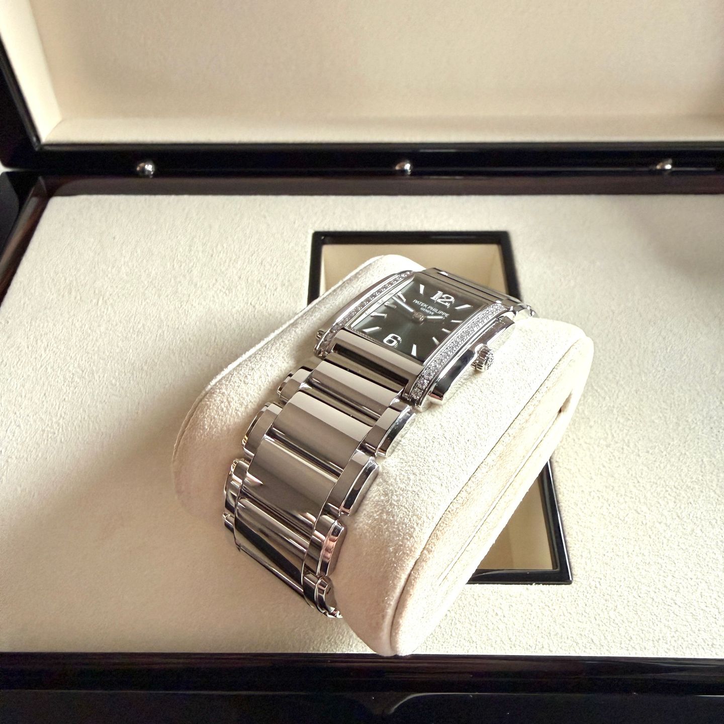 Patek Philippe Twenty~4 4910/1200A-011 - (4/7)