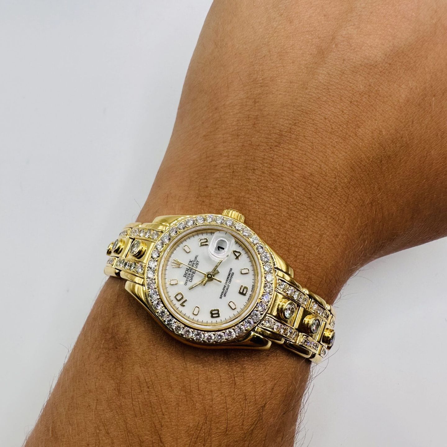 Rolex Lady-Datejust Pearlmaster 80298 (Unknown (random serial)) - Pearl dial 29 mm Yellow Gold case (5/6)