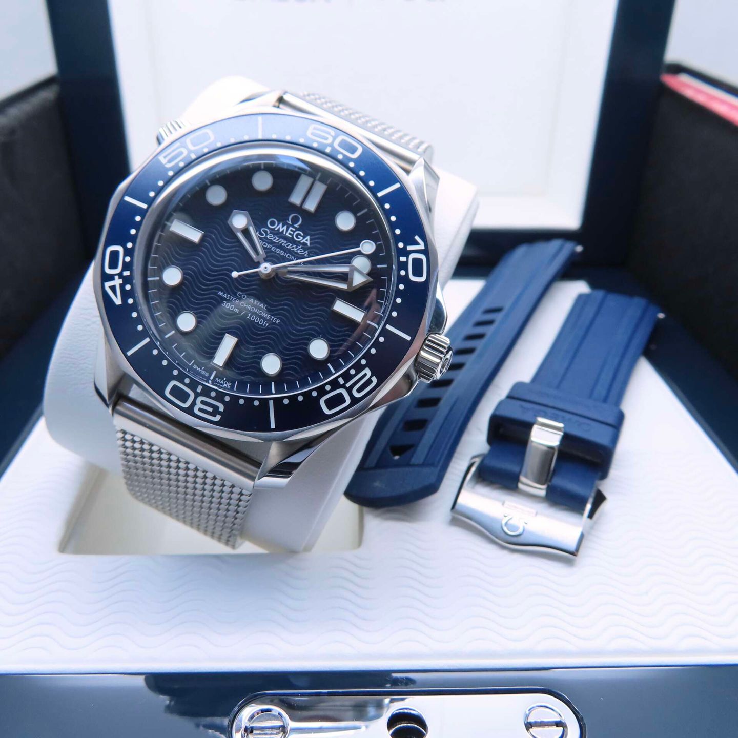 Omega Seamaster Diver 300 M 210.30.42.20.03.002 (2024) - Blue dial 42 mm Steel case (4/8)