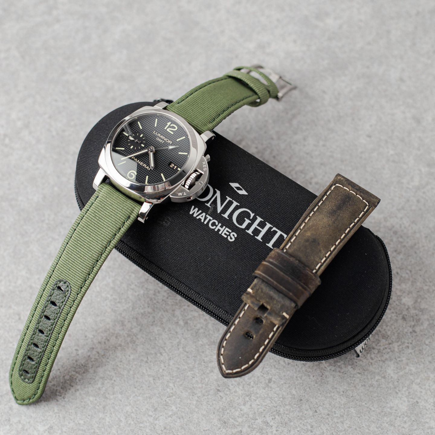 Panerai Luminor PAM01404 (2016) - Blue dial 40 mm Steel case (3/8)