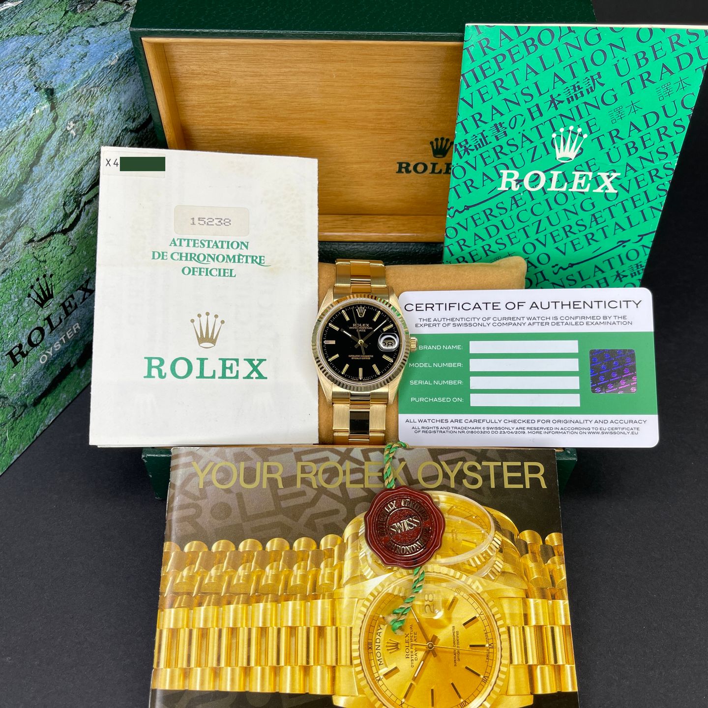 Rolex Oyster Perpetual Date 15238 (1991) - 34 mm Yellow Gold case (2/8)