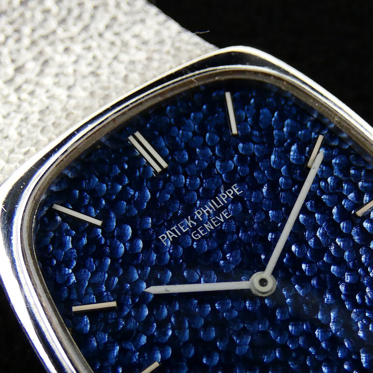 Patek Philippe Ellipse 3567/1 (1975) - Blue dial 27 mm White Gold case (2/5)