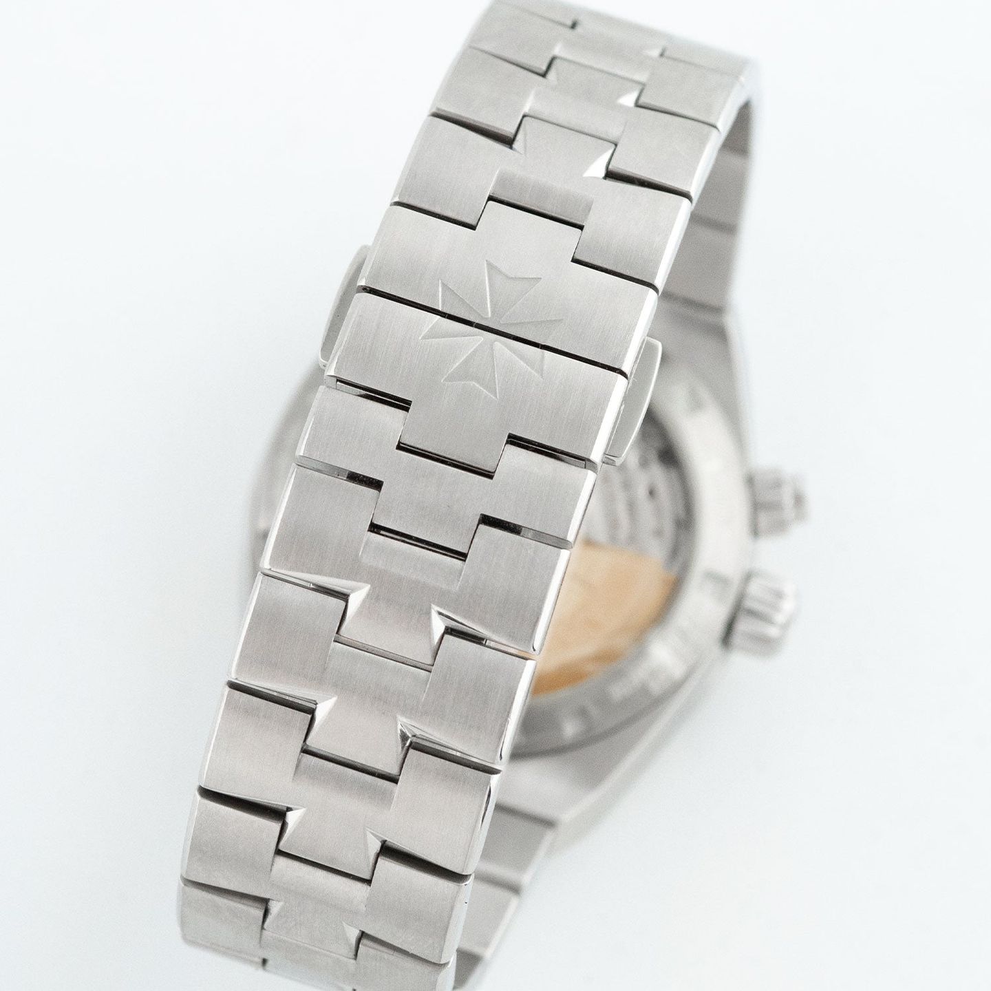 Vacheron Constantin Overseas Dual Time 7900V/110A-B333 (2019) - Silver dial 42 mm Steel case (3/7)