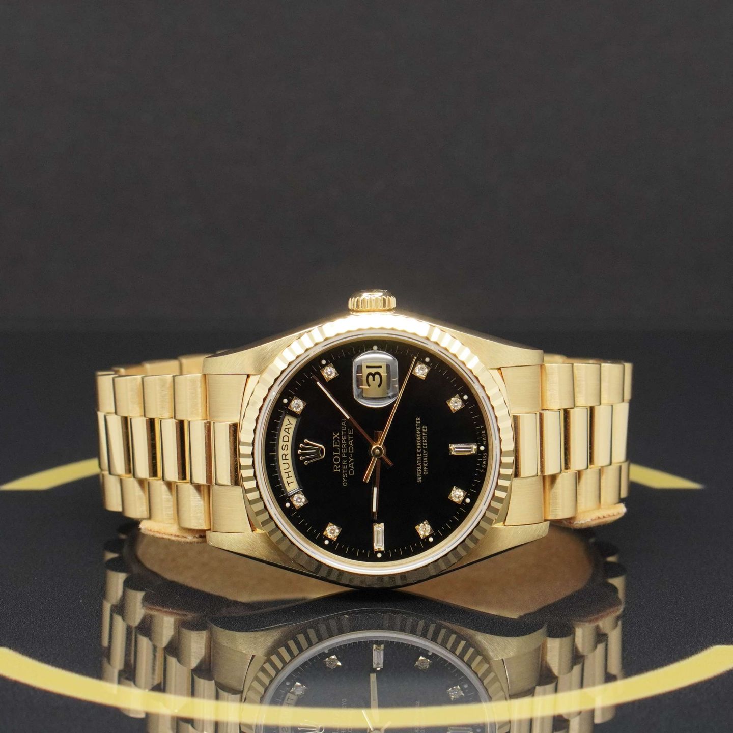 Rolex Day-Date 36 18238 (1994) - Black dial 36 mm Yellow Gold case (4/7)