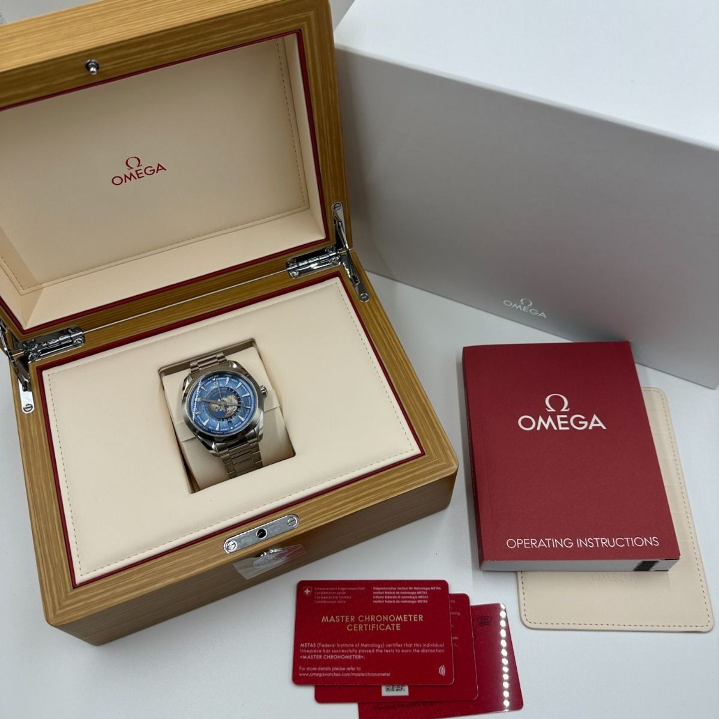 Omega Seamaster Aqua Terra 220.10.43.22.03.002 (2024) - Blauw wijzerplaat 43mm Staal (2/8)