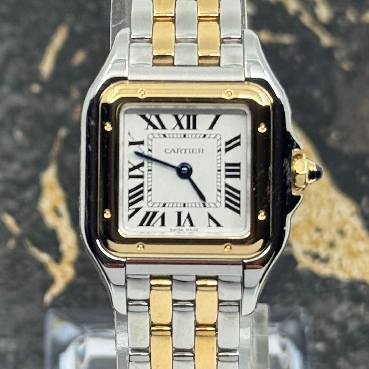 Cartier Panthère W2PN0018 (2026) - White dial 30 mm Gold/Steel case (2/8)