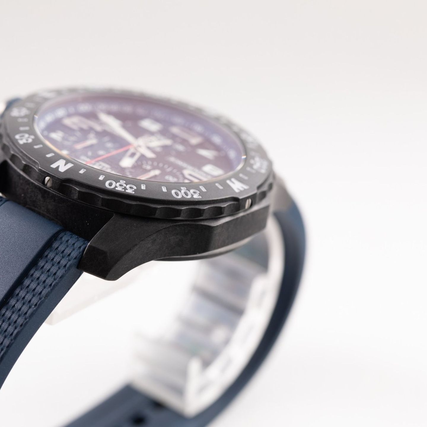 Breitling Endurance Pro X82310 (2026) - 44mm Plastic (7/8)