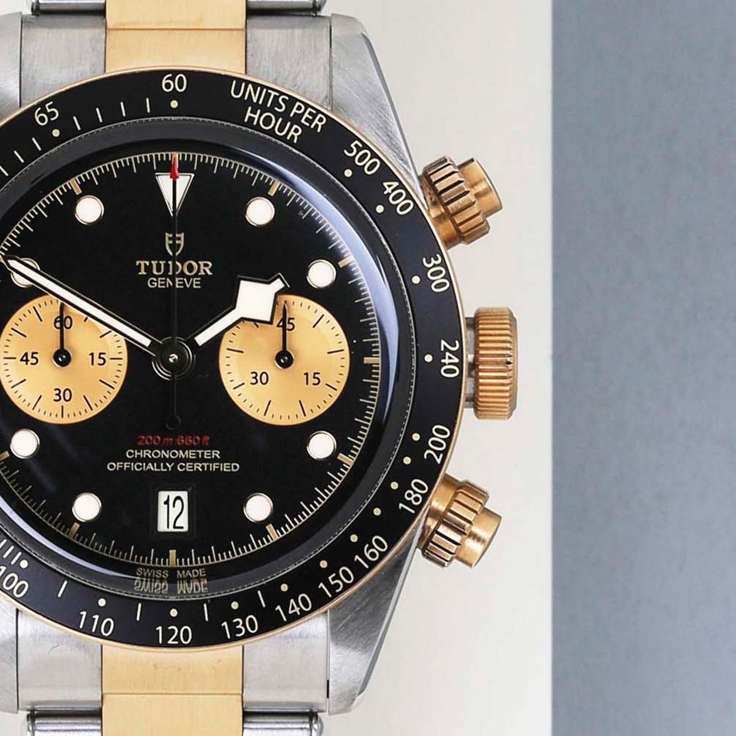 Tudor Black Bay Chrono 79363N (2022) - Black dial 41 mm Gold/Steel case (5/8)