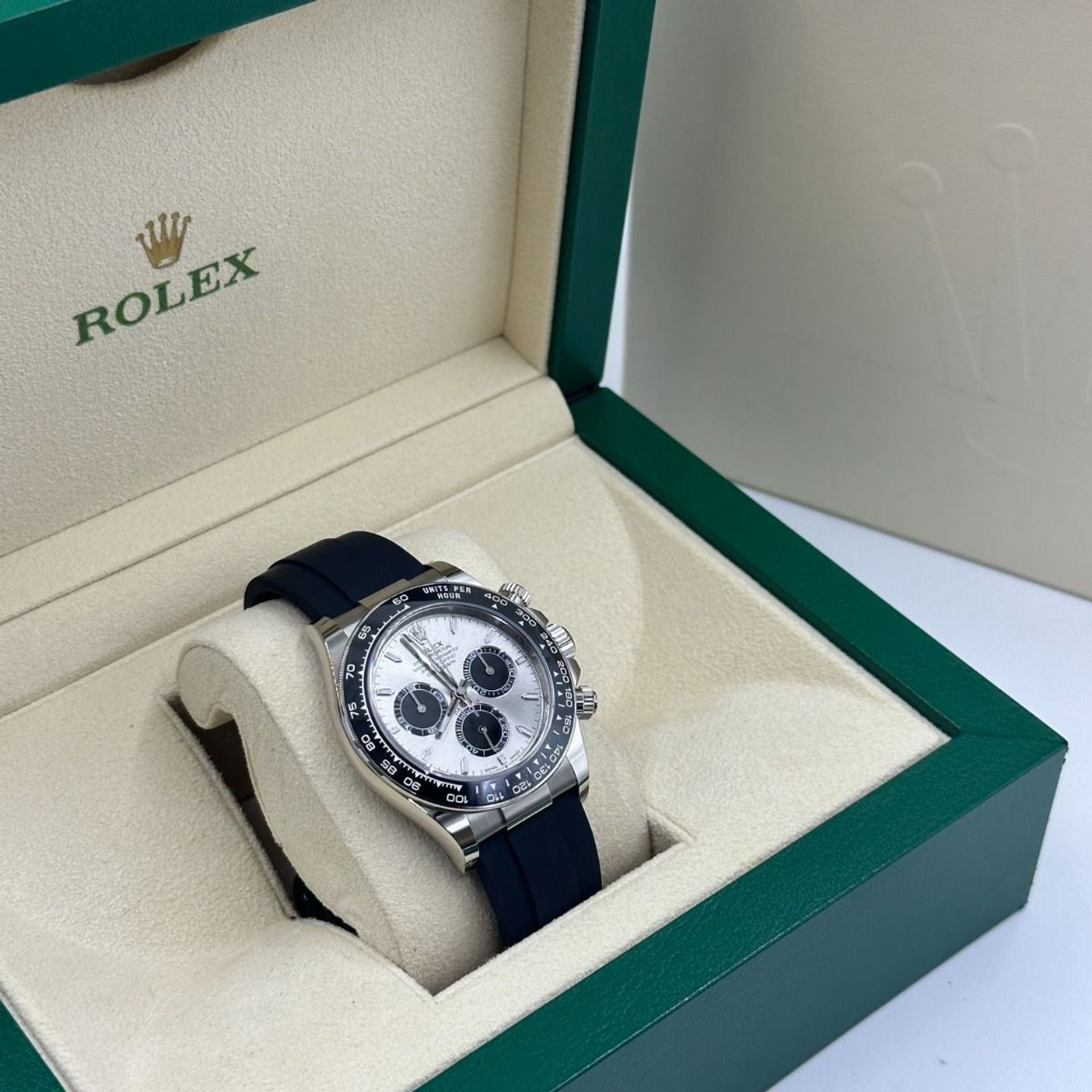 Rolex Daytona 126519LN (2024) - Silver dial 40 mm White Gold case (3/8)