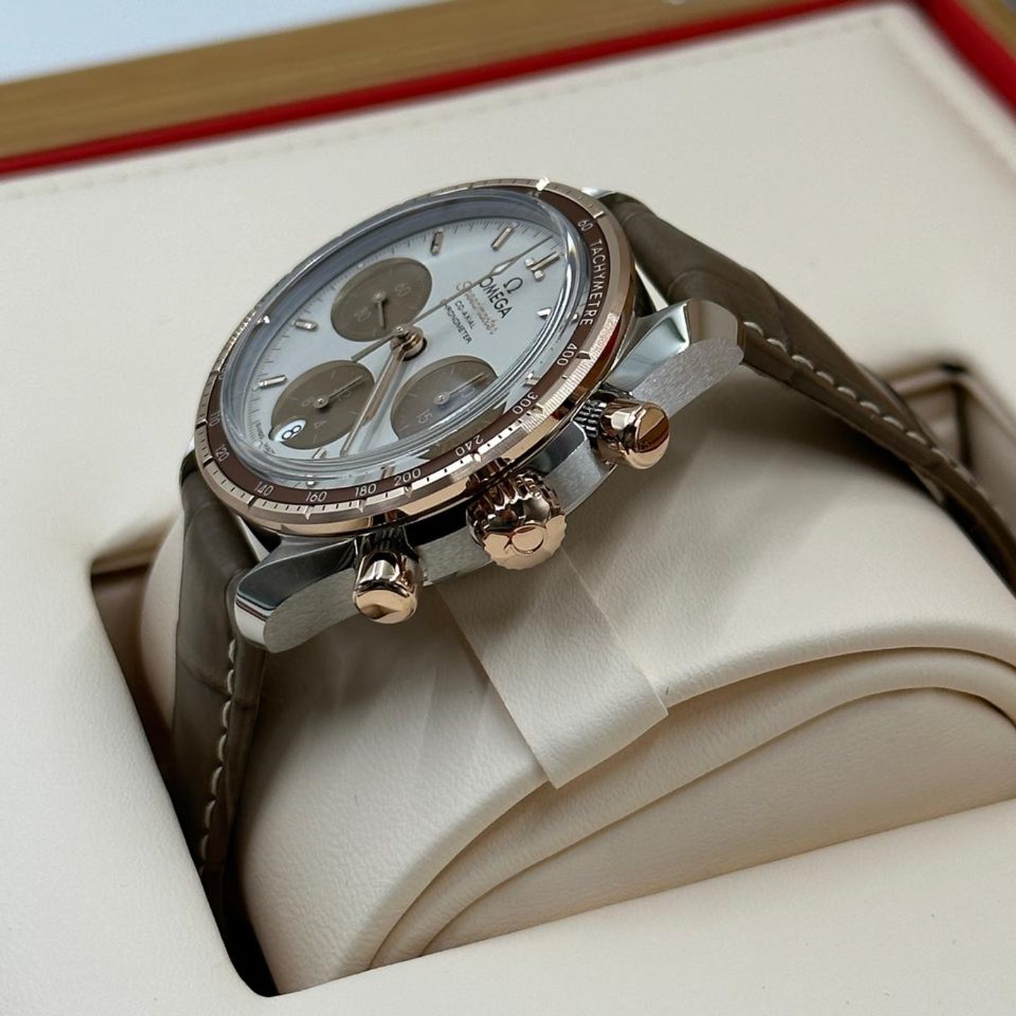 Omega Speedmaster 324.23.38.50.02.002 - (5/10)