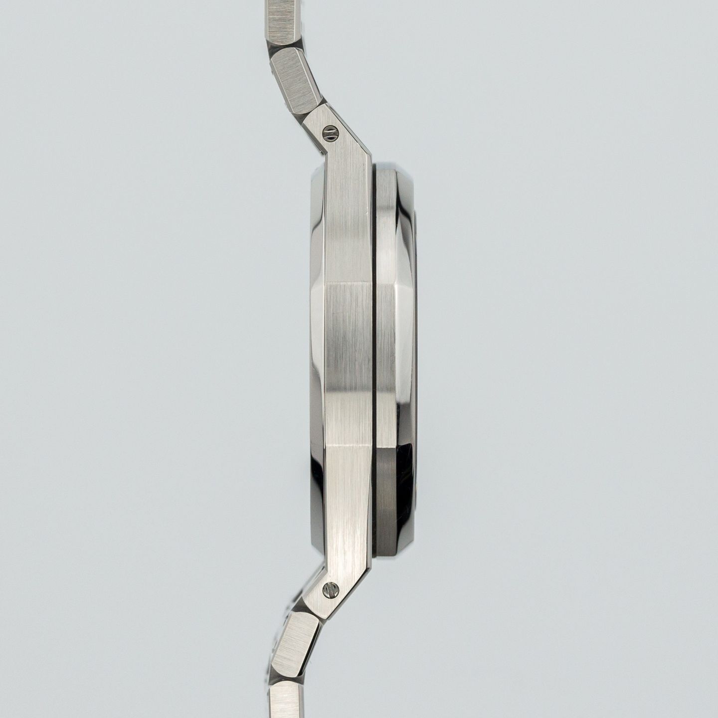 Audemars Piguet Royal Oak Dual Time 26120ST.OO.1220ST.01 (2012) - Silver dial 39 mm Steel case (6/8)