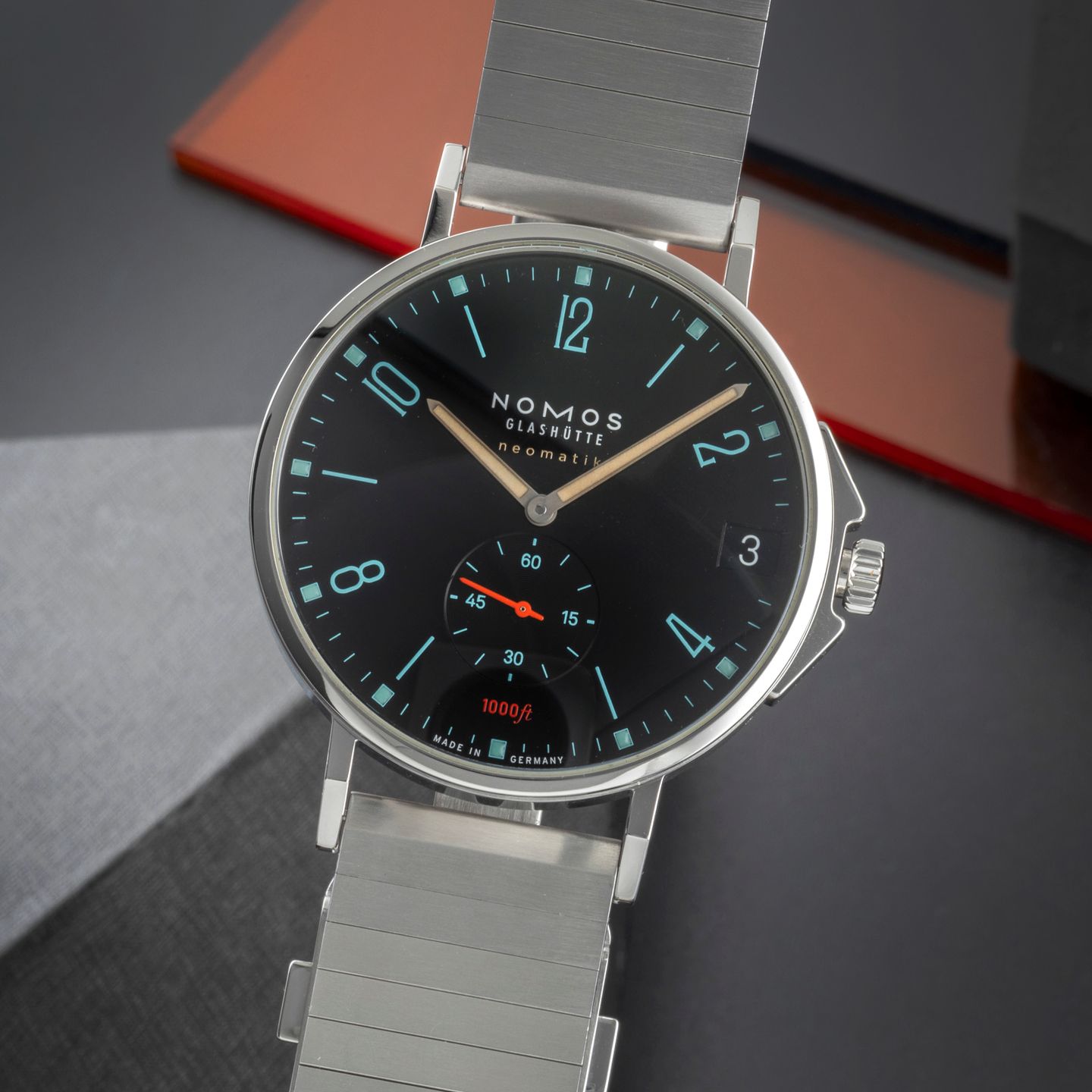 NOMOS Tangente Neomatik 581 - (3/8)