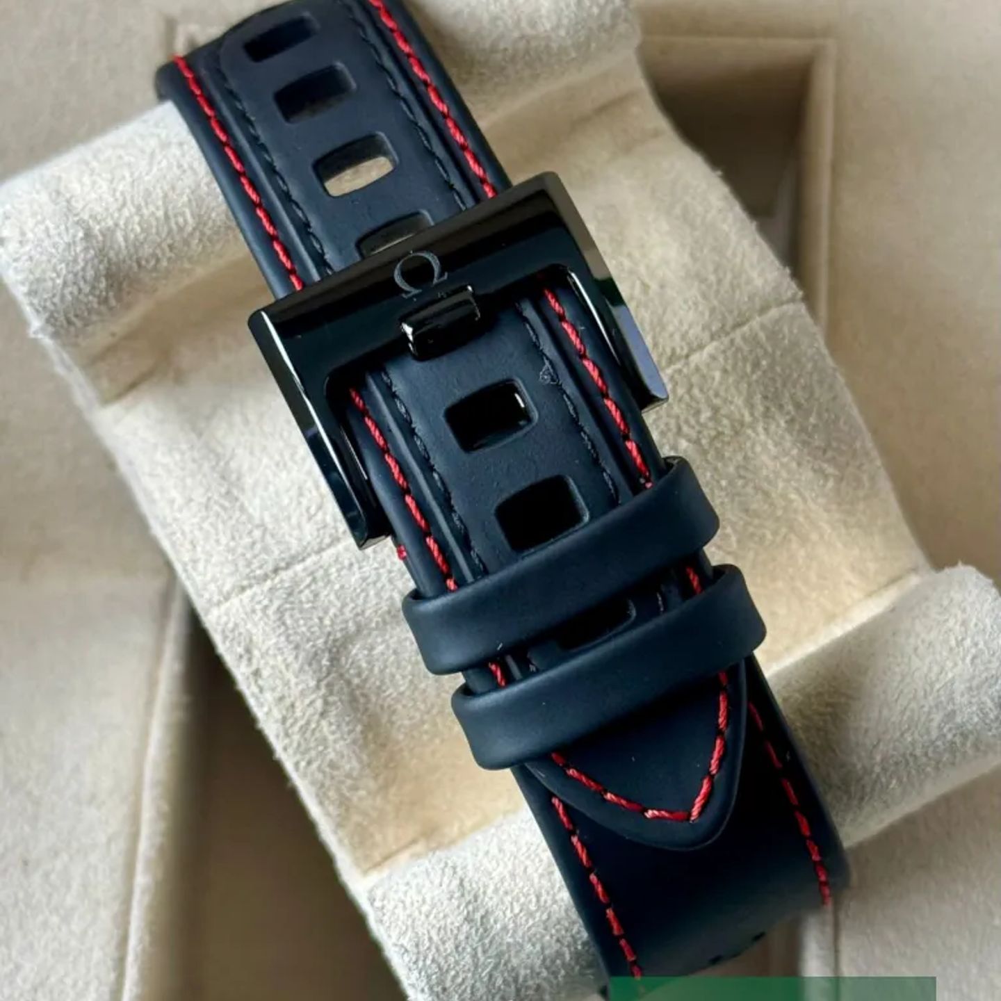 Omega Speedmaster Professional Moonwatch 311.92.44.30.01.002 (2022) - Black dial 44 mm Ceramic case (6/7)