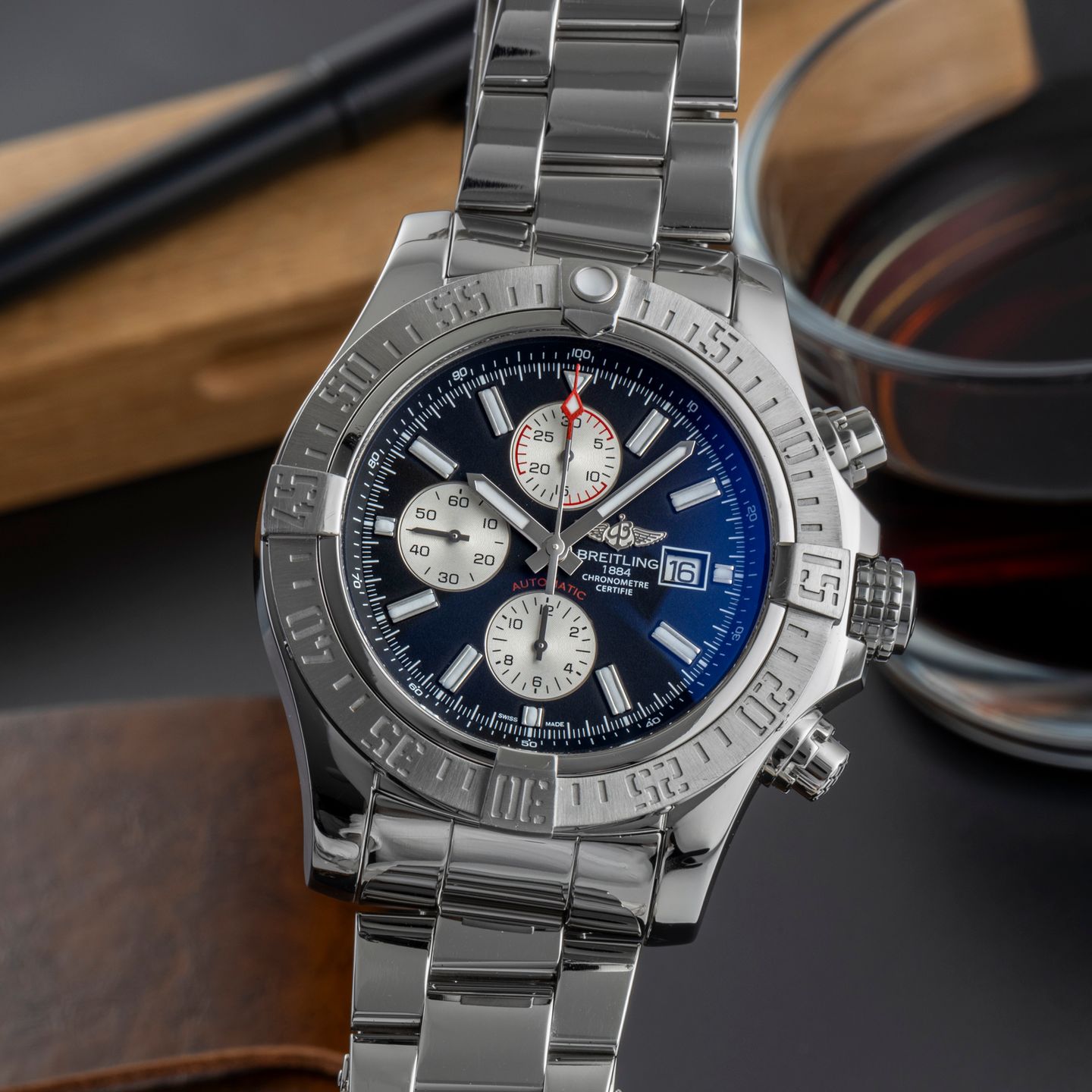 Breitling Super Avenger II A13371 (2017) - Black dial 48 mm Steel case (3/8)