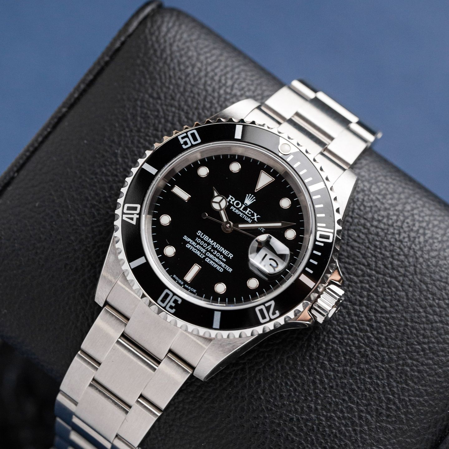 Rolex Submariner Date 16610LV (2004) - Black dial 40 mm Steel case (2/8)