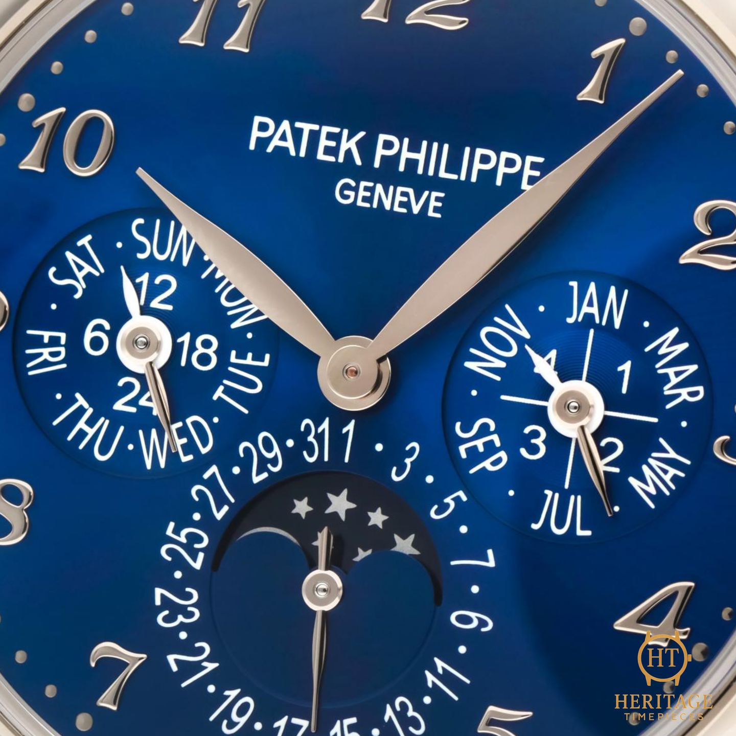 Patek Philippe Perpetual Calendar 5327G-001 (2021) - Blauw wijzerplaat 39mm Witgoud (2/8)