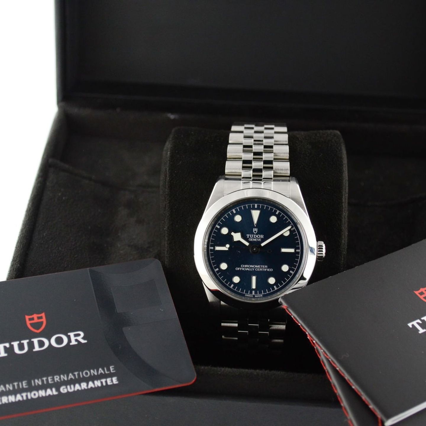 Tudor Black Bay 79660 (2024) - Blue dial 39 mm Steel case (7/7)