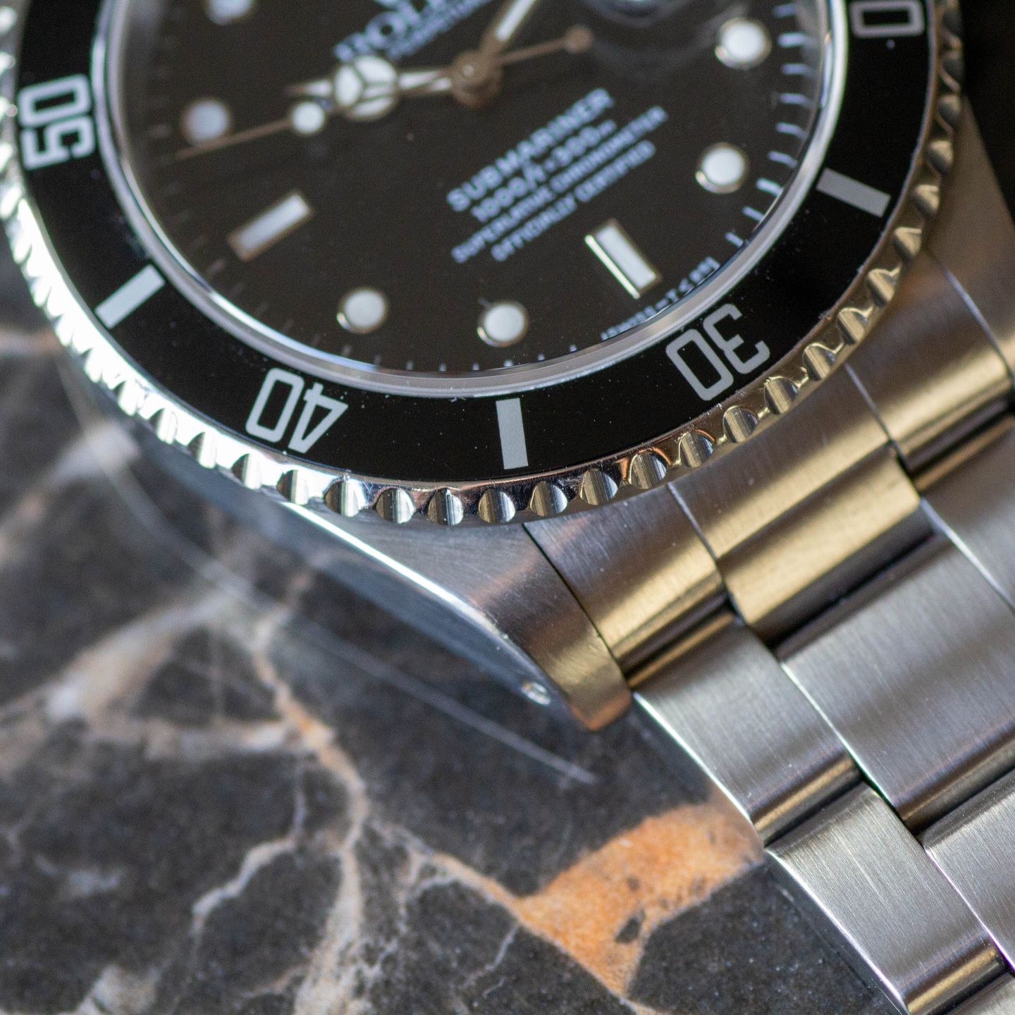 Rolex Submariner Date 16610 (1997) - Black dial 40 mm Steel case (7/7)