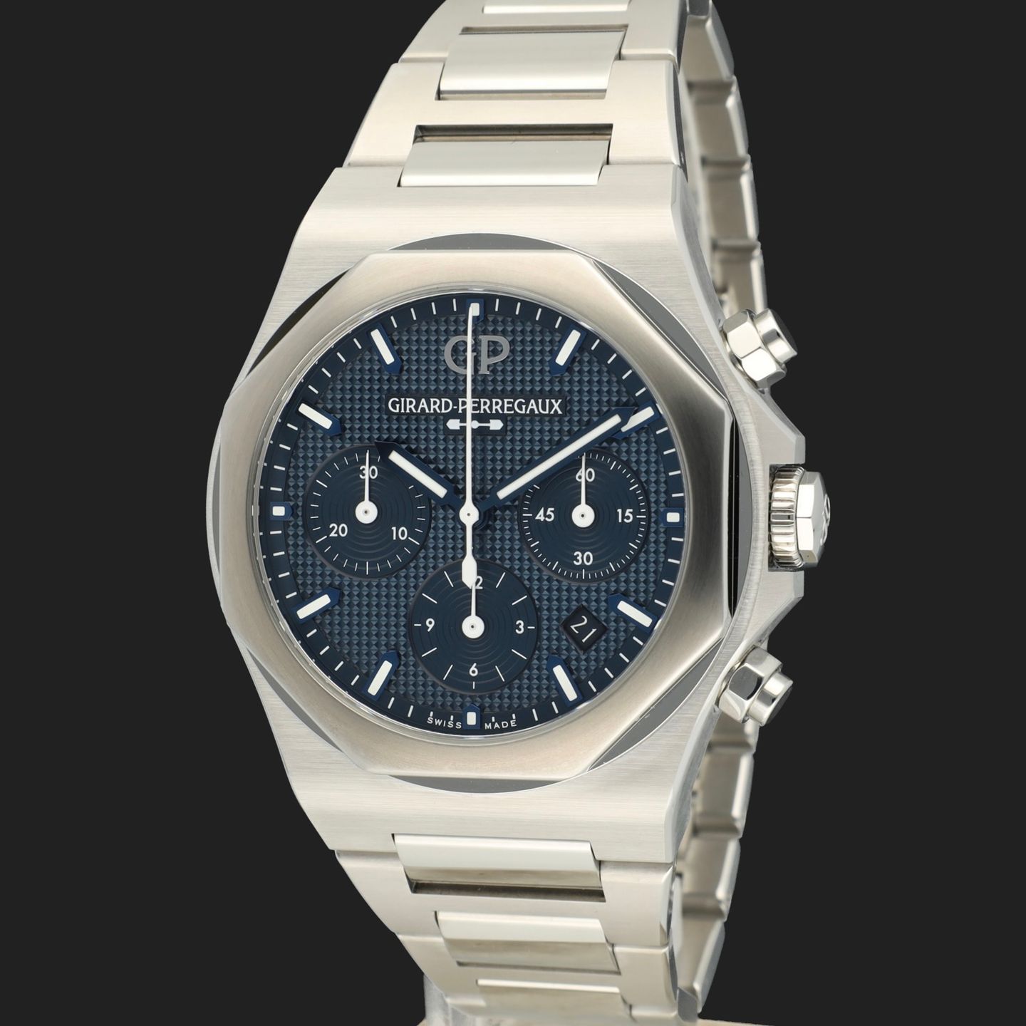 Girard-Perregaux Laureato 81020-11-431-11A (2026) - Blue dial 43 mm Steel case (1/8)