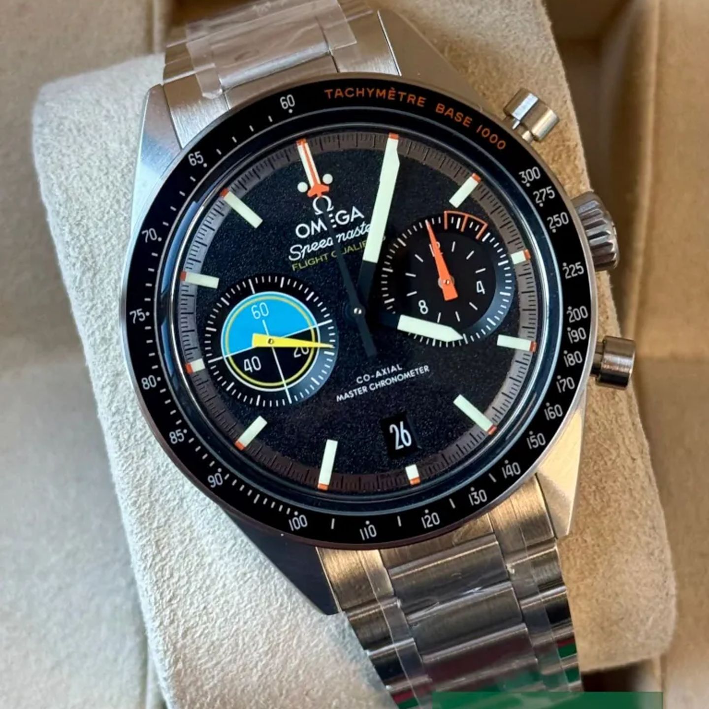 Omega Speedmaster 332.10.41.51.01.002 (2026) - Black dial 41 mm Steel case (1/7)