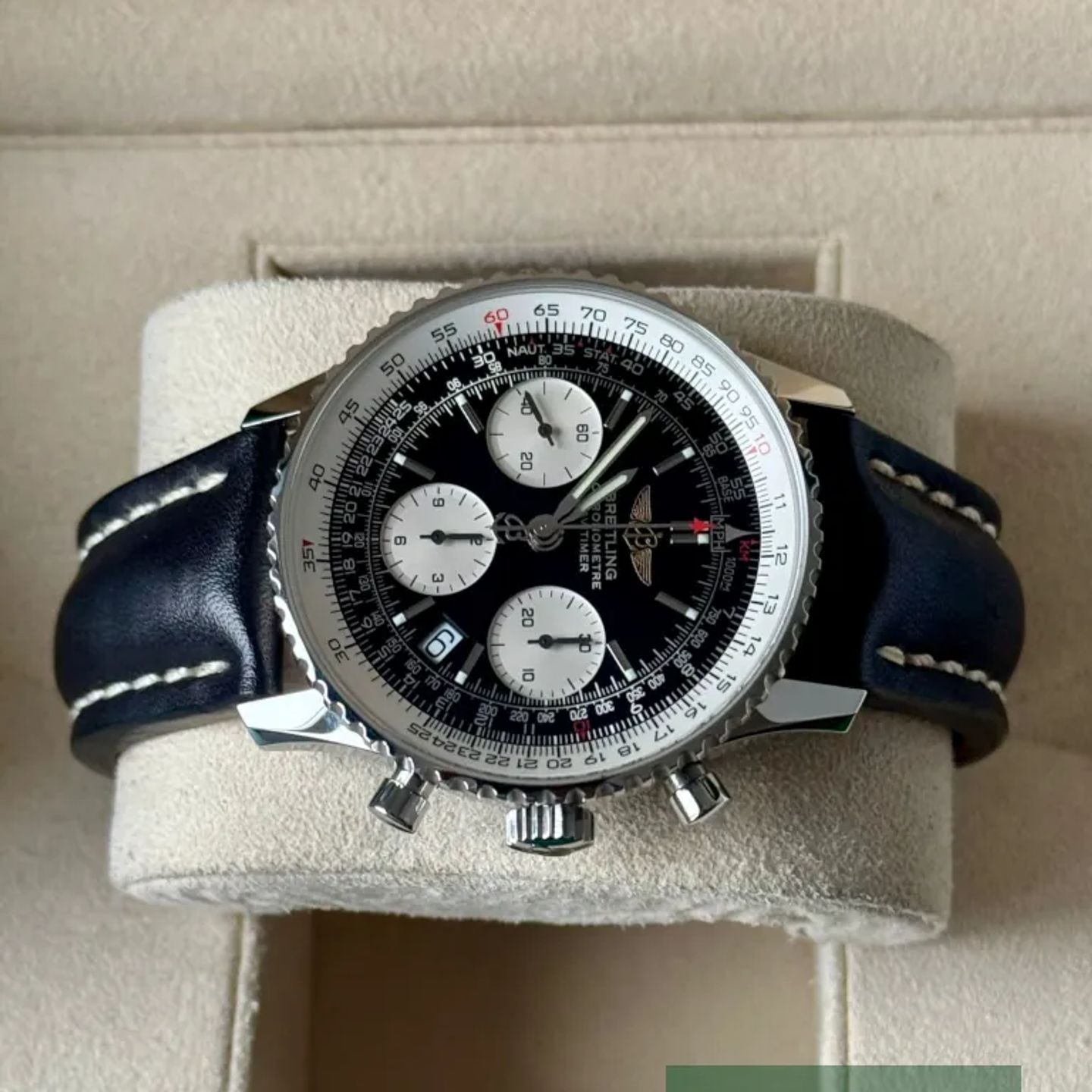 Breitling Navitimer A23322 - (4/7)