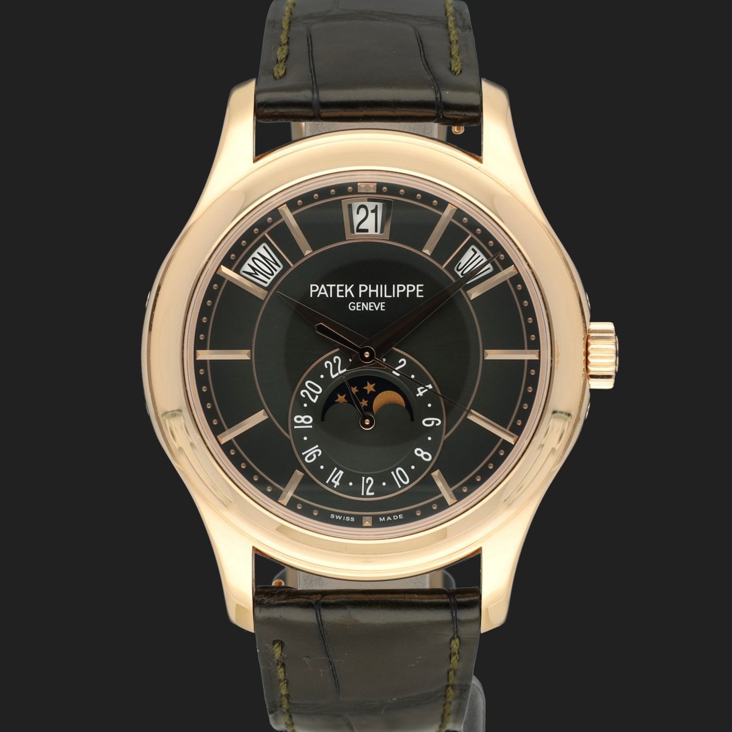 Patek Philippe Annual Calendar 5205R-011 (2022) - Green dial 40 mm Rose Gold case (2/7)