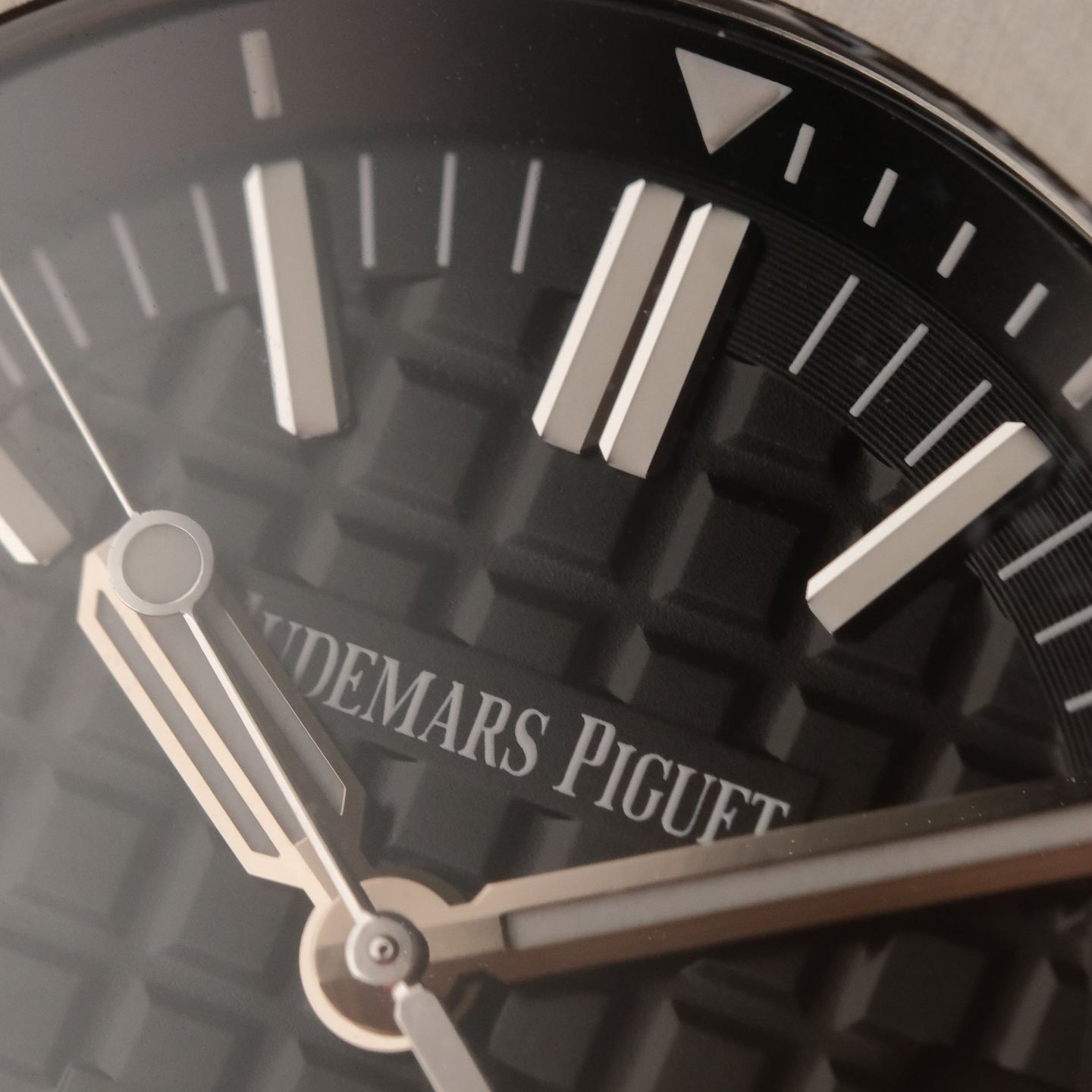 Audemars Piguet Royal Oak Offshore Diver 15710ST - (4/6)